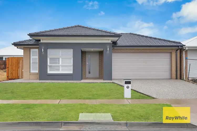 18 Commonwealth Circuit, Donnybrook VIC 3064