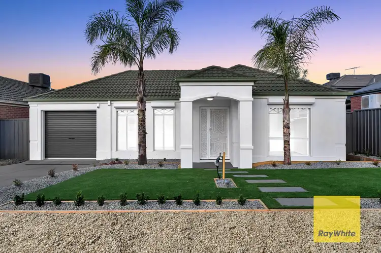 7 Coburn Way, Caroline Springs VIC 3023
