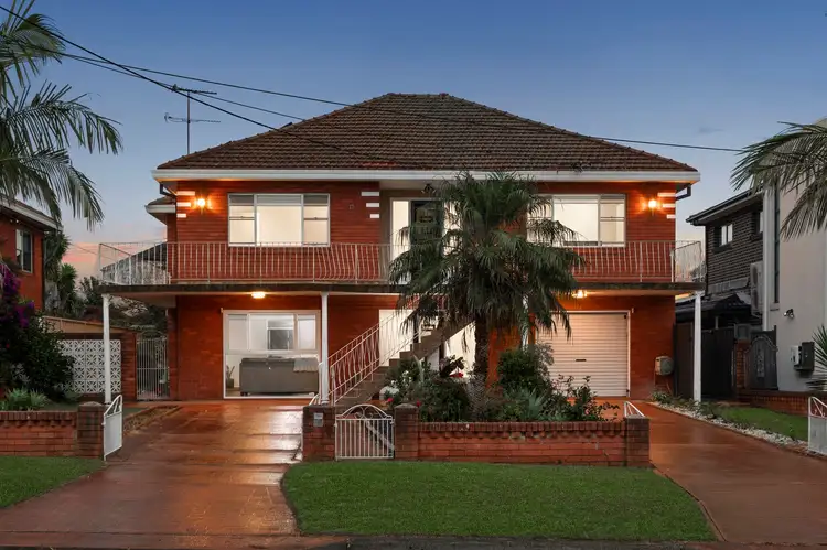 15 Hillcrest Avenue, Moorebank NSW 2170