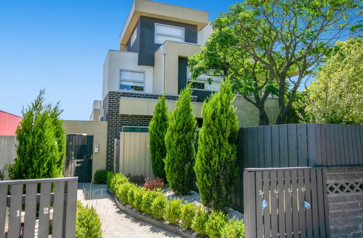 Main view of Homely townhouse listing, 6/923 High Street, Reservoir VIC 3073