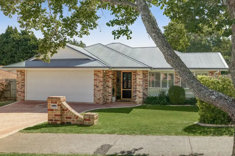 27 Ward Street, Middle Ridge QLD 4350