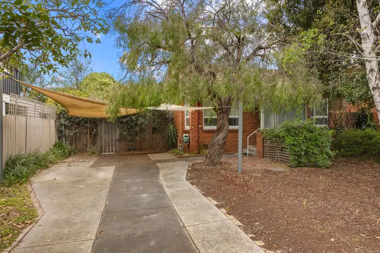 6 Field Street, Hampton VIC 3188