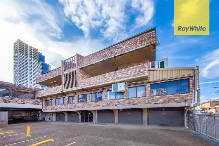 2/104-106 Wigram Street, Harris Park NSW 2150