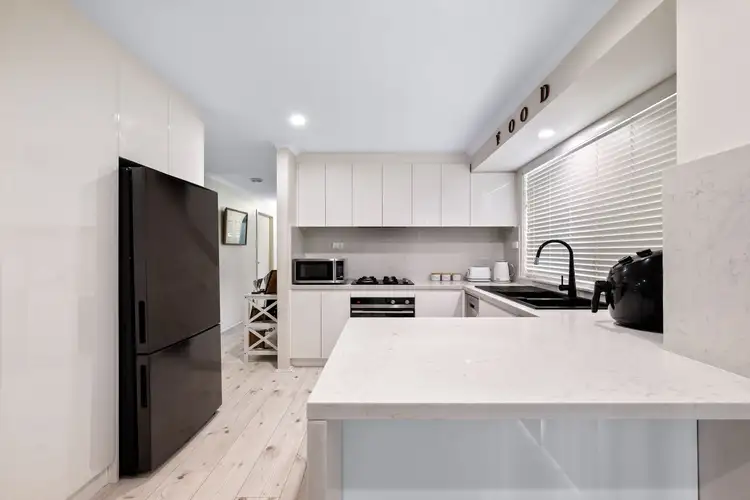Fifth view of Homely house listing, 10 Juliet Close, Rosemeadow NSW 2560