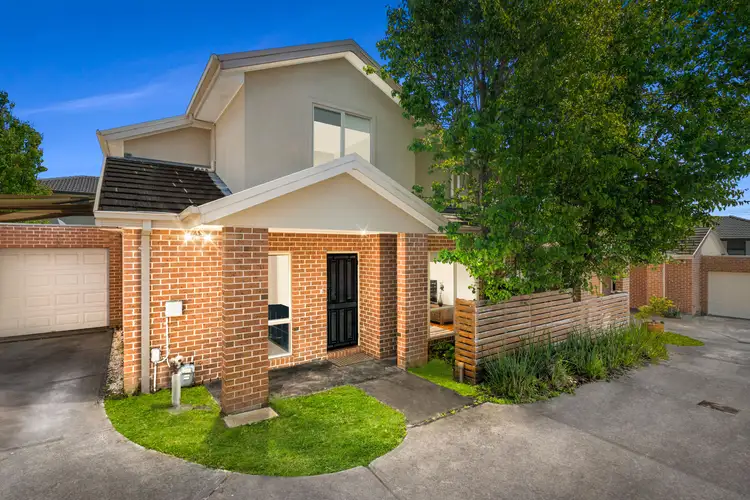 2/1 Churchill Avenue, Chadstone VIC 3148