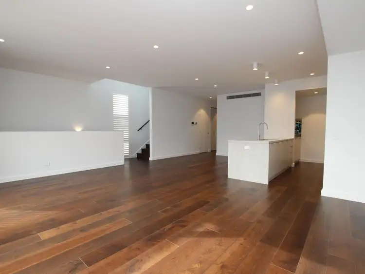 Fifth view of Homely house listing, 2 Cygnet Crescent, Red Hill ACT 2603