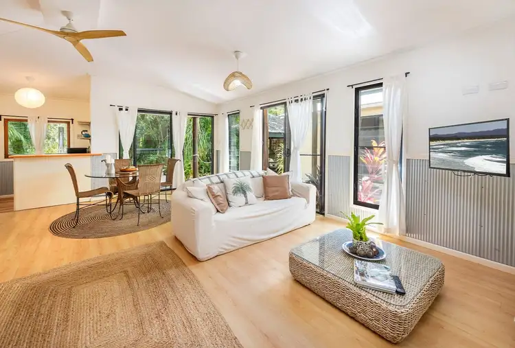 4 Ibis Court, Rainbow Beach QLD 4581