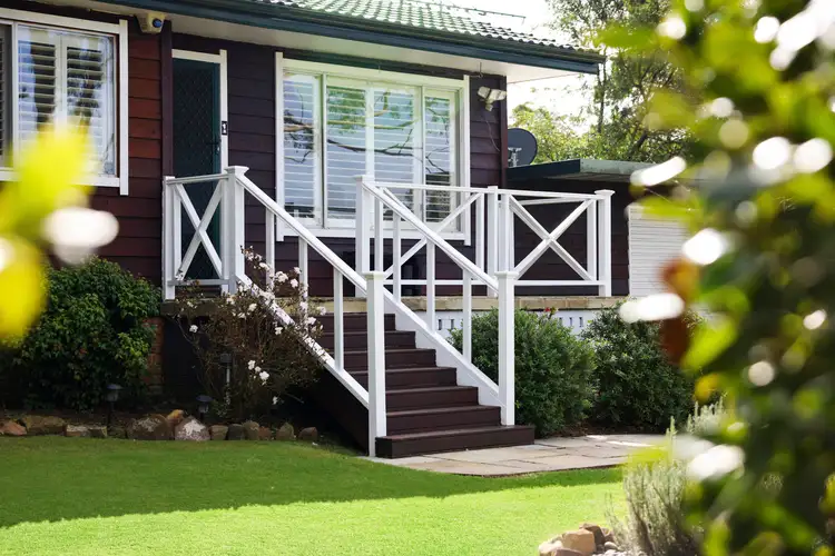 4 Bertha Street, Hill Top NSW 2575