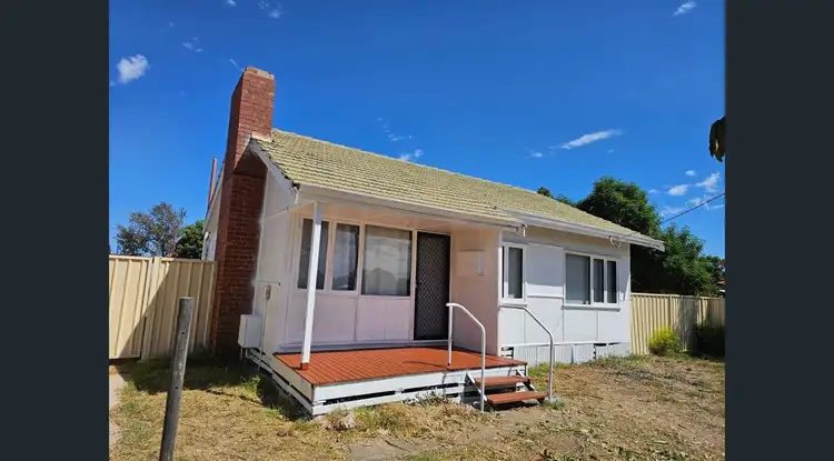 4 Lantana Street, Rangeway WA 6530