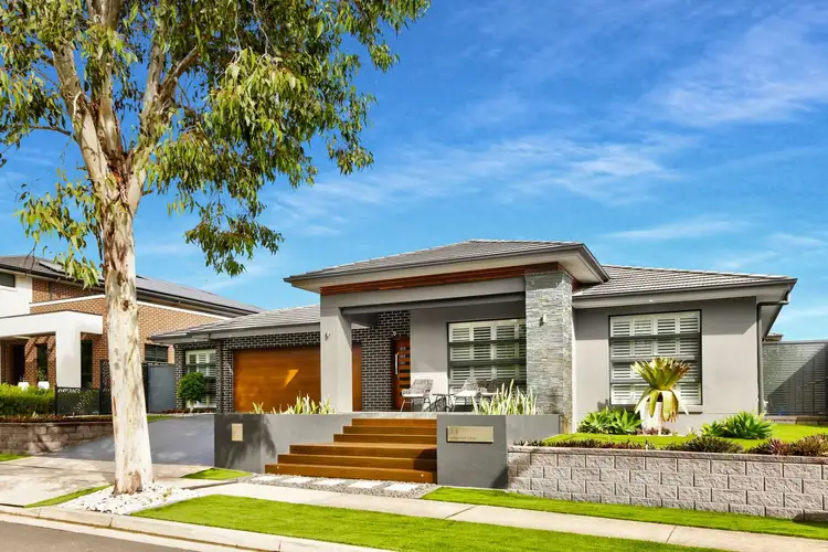 11 Greenlink Drive, Glenmore Park NSW 2745