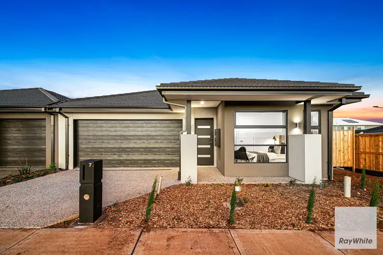 7 Homebush Esplanade, Fraser Rise VIC 3336