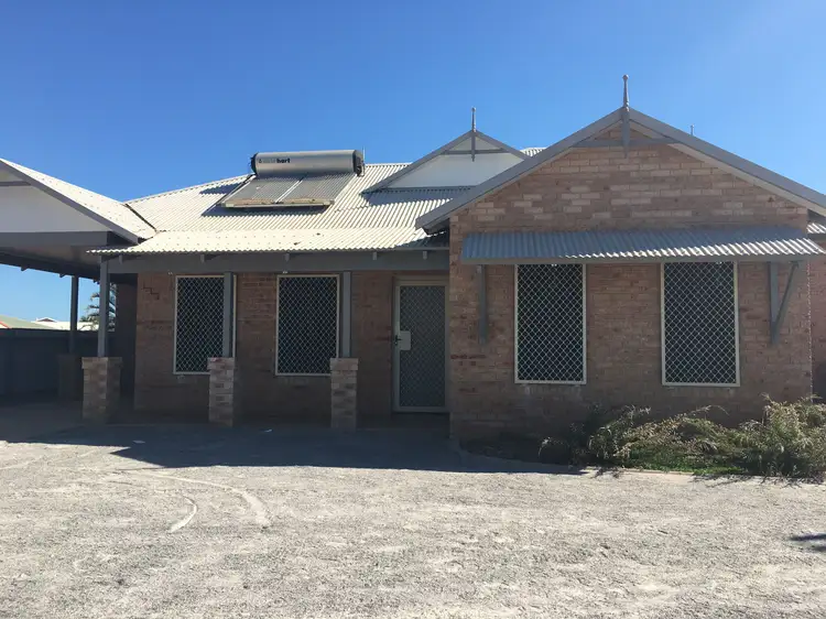 32 Foss Crescent, Carnarvon WA 6701
