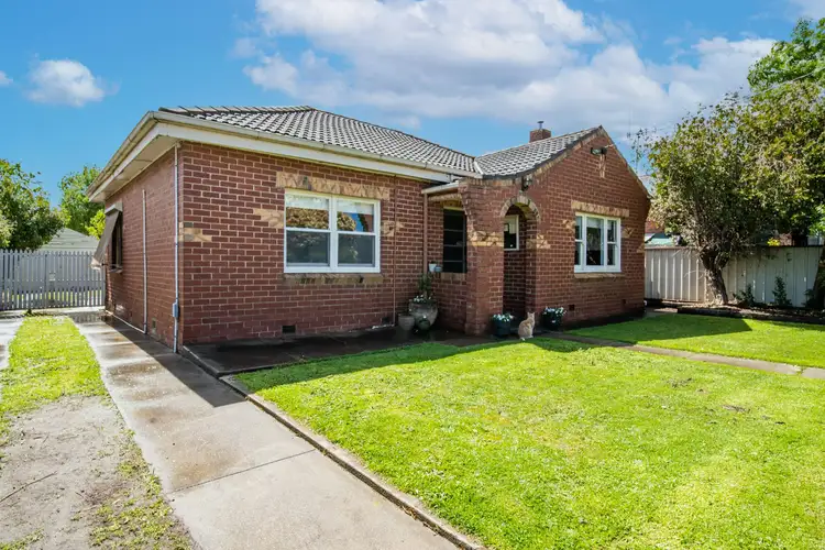 17 Hammer Street, Flora Hill VIC 3550