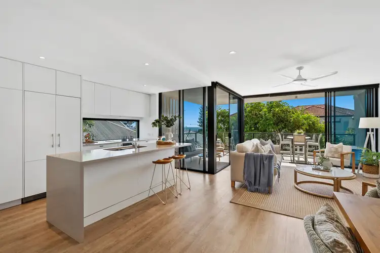 303/85 golden four Drive, Bilinga QLD 4225