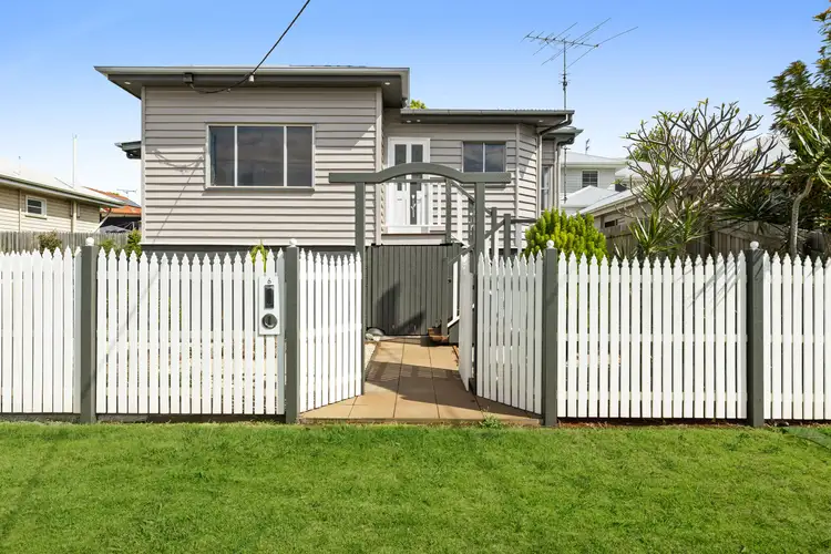 6 Duncraggon Street, South Toowoomba QLD 4350