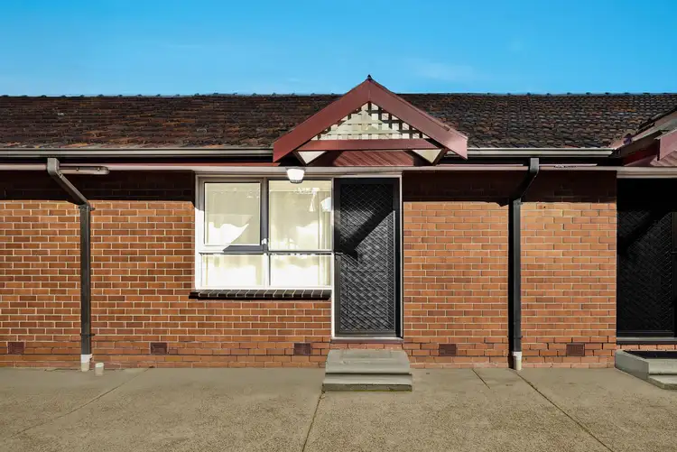 4/11 Carmen Street, Newport VIC 3015