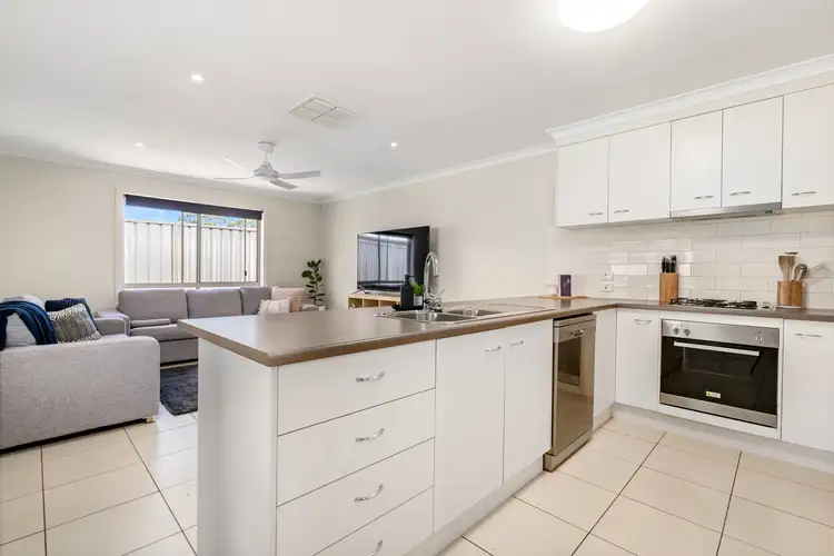 1 Tambo Court, Thurgoona NSW 2640