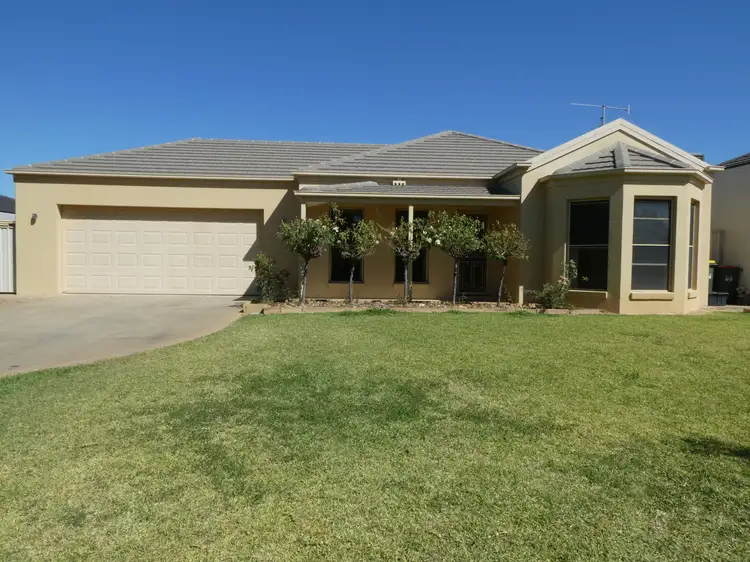 6 Ibis Way, Moama NSW 2731