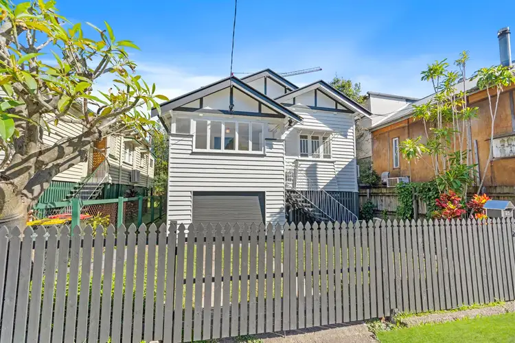 25 Flower Street, Woolloongabba QLD 4102