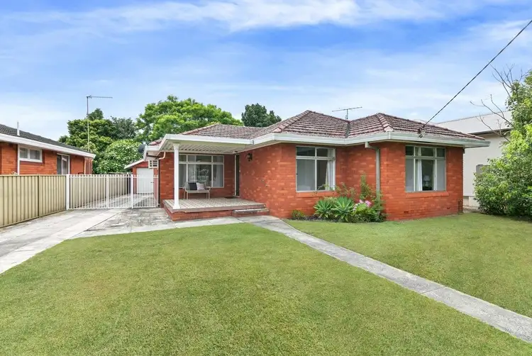 34 Camellia Circle, Woy Woy NSW 2256