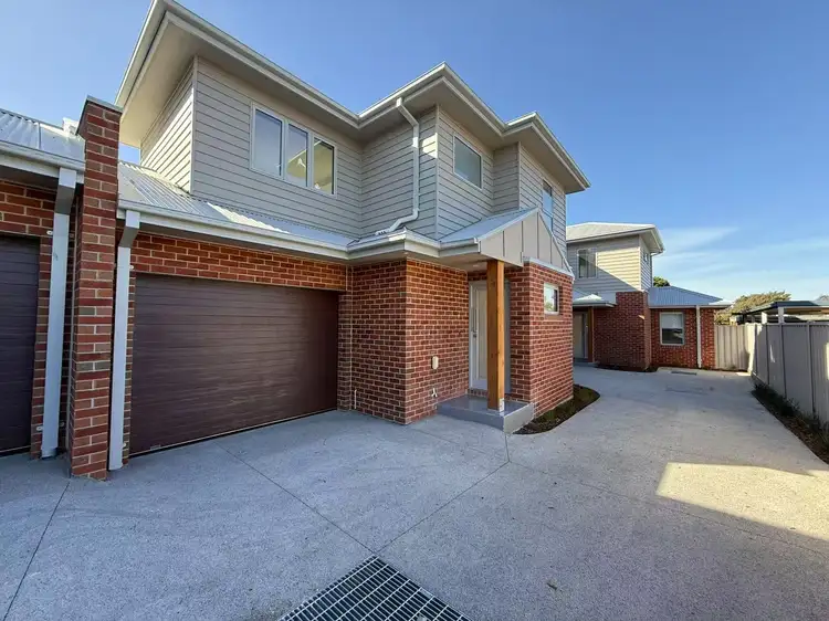 130 Boldrewood Parade, Reservoir VIC 3073