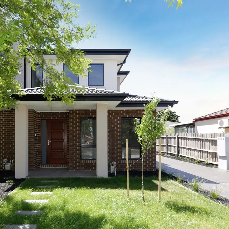 2/2 Newbigin Street, Burwood VIC 3125