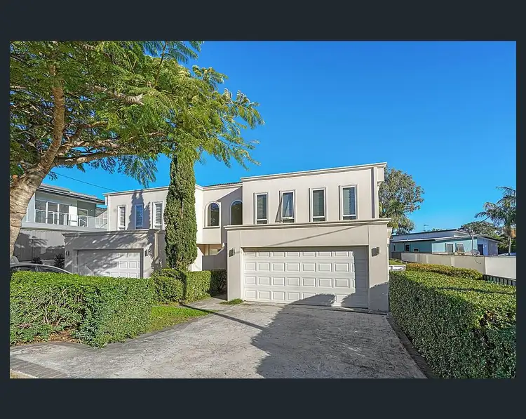 2/136 Eugaree Street, Southport QLD 4215