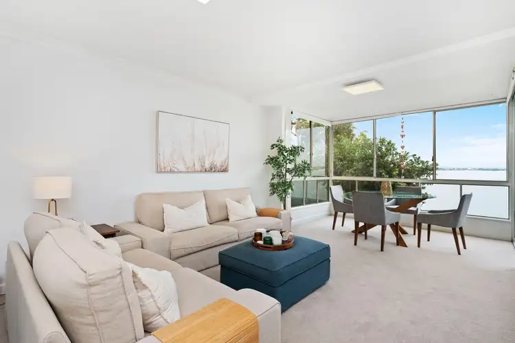 12/1 Wingfield Avenue, Crawley WA 6009