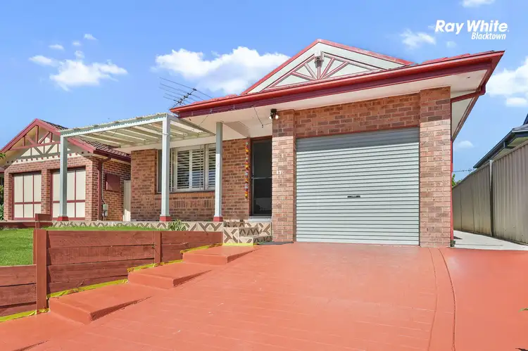 17&17A GRIFFIN Place, Doonside NSW 2767