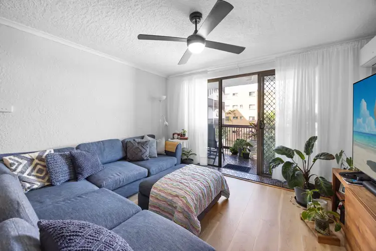 Fourth view of Homely unit listing, Unit 4/3 Sykes Avenue, Kings Beach QLD 4551