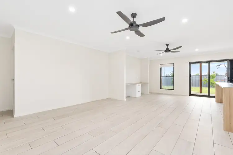 Sixth view of Homely house listing, 2 Vale Street, Emerald QLD 4720