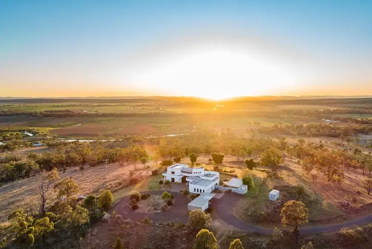 2028 Leyburn Cunningham Road, Warwick QLD 4370