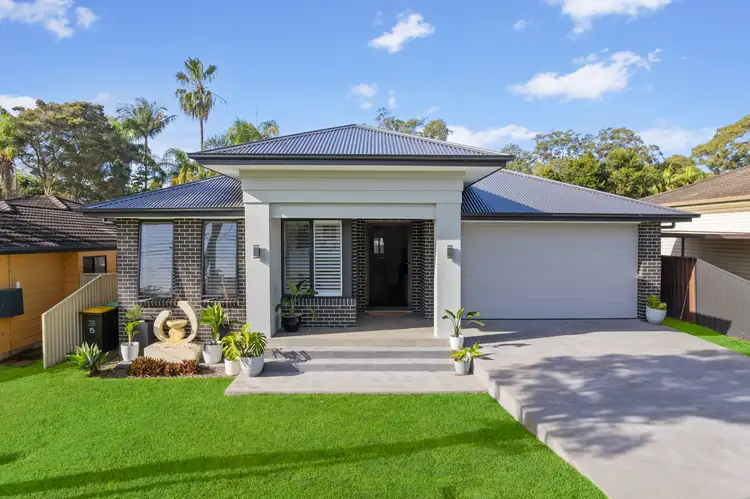 15 Chetwynd Avenue, Berkeley Vale NSW 2261