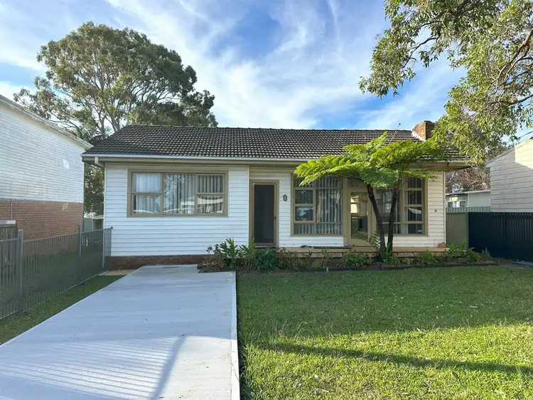 6 Fourth Avenue, Toukley NSW 2263