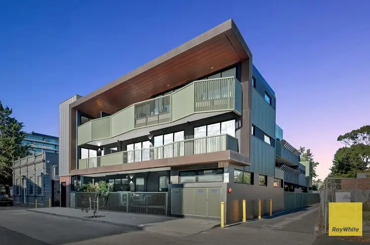 102/27 AITKEN Street, Williamstown VIC 3016