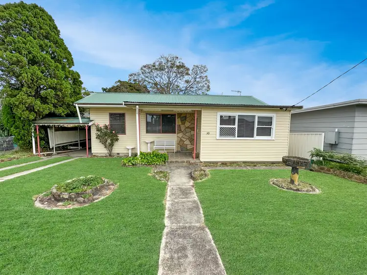 30 Woolana Avenue, Budgewoi NSW 2262
