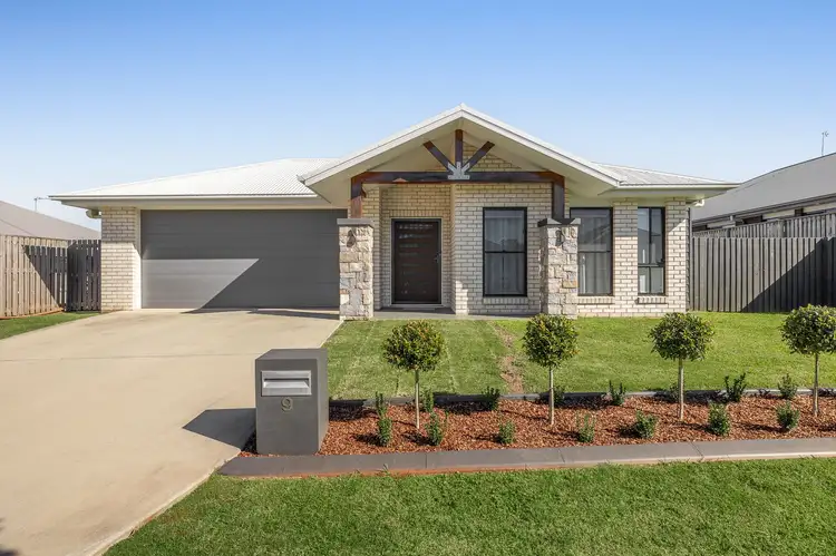 9 Staunton Avenue, Highfields QLD 4352