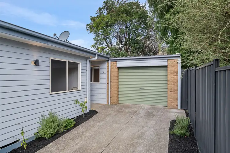 Second view of Homely unit listing, 3/14 Monteith Crescent, Endeavour Hills VIC 3802