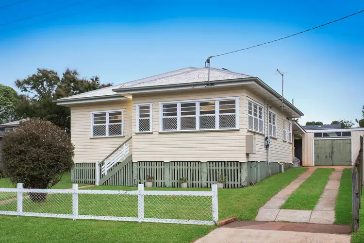 19 Ford Street, Rockville QLD 4350