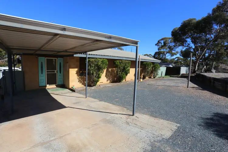 3 Bachelor Avenue