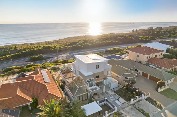 Fifth view of Homely house listing, 10 Mabena Place, Ocean Reef WA 6027