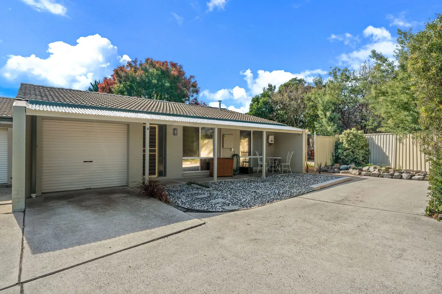 Main view of Homely townhouse listing, 8/9 Ferry Place, Gordon ACT 2906