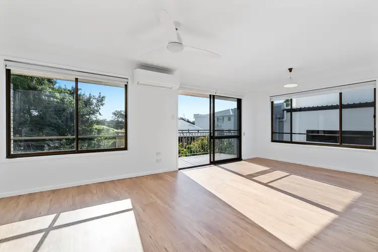 8/27 Hooper Drive, Currumbin QLD 4223