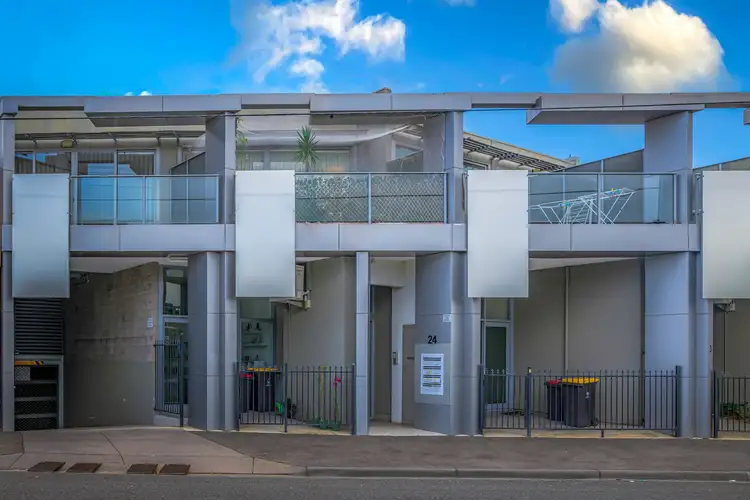 4/24 Haughton Road, Oakleigh VIC 3166