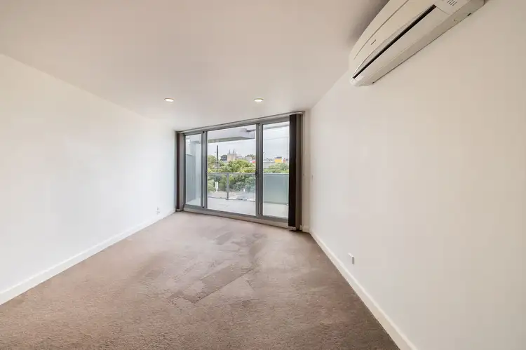 Fourth view of Homely apartment listing, 4/24 Haughton Road, Oakleigh VIC 3166