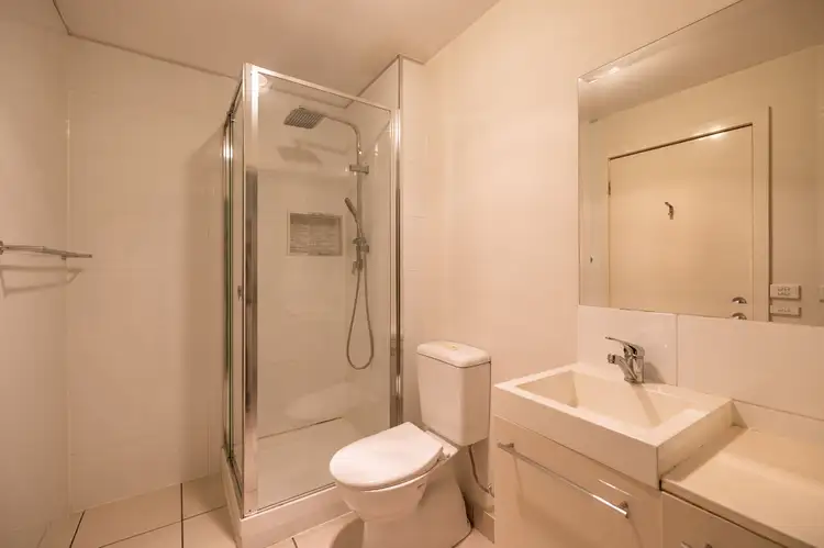 Fifth view of Homely apartment listing, 4/24 Haughton Road, Oakleigh VIC 3166