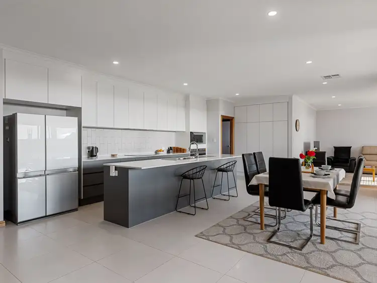 32 Sapphire Green, Moana SA 5169