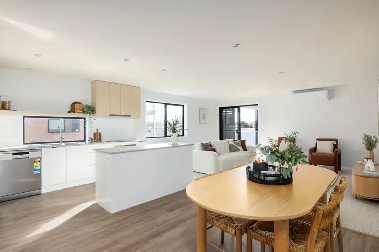 211/73 Mortlake Road, Warrnambool VIC 3280