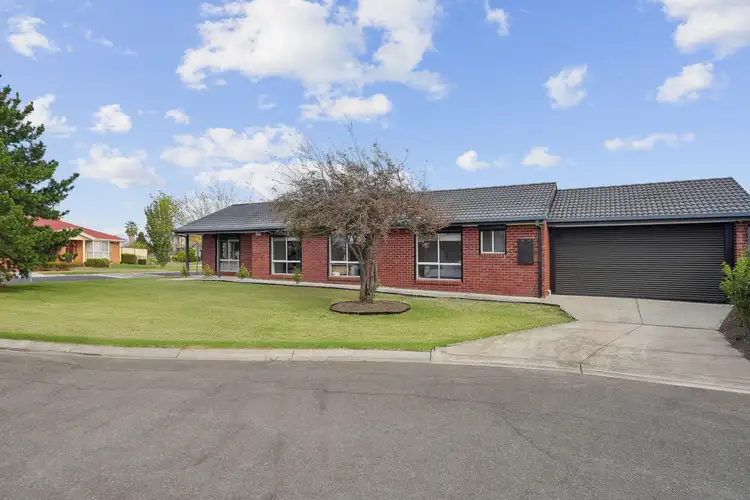 12 Milligan Parade, Sydenham VIC 3037