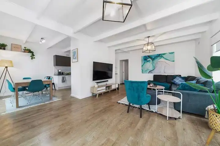 82 Second Avenue, Rosebud VIC 3939